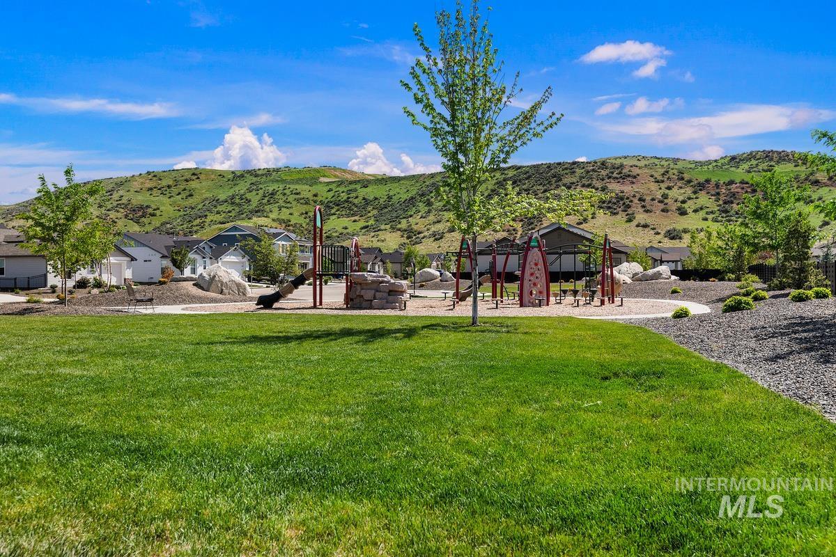 5058 W Parkridge Dr.