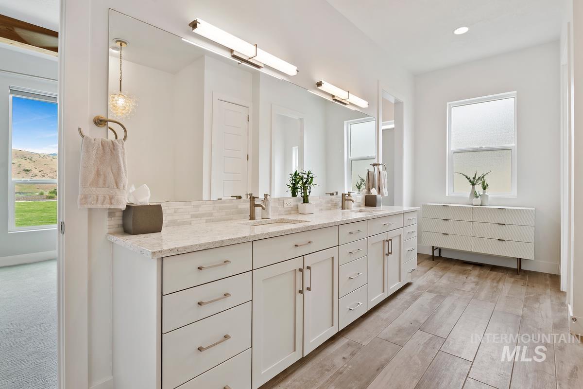 5058 W Parkridge Dr.