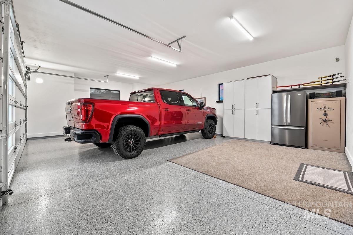 2379 W Clear Creek Drive