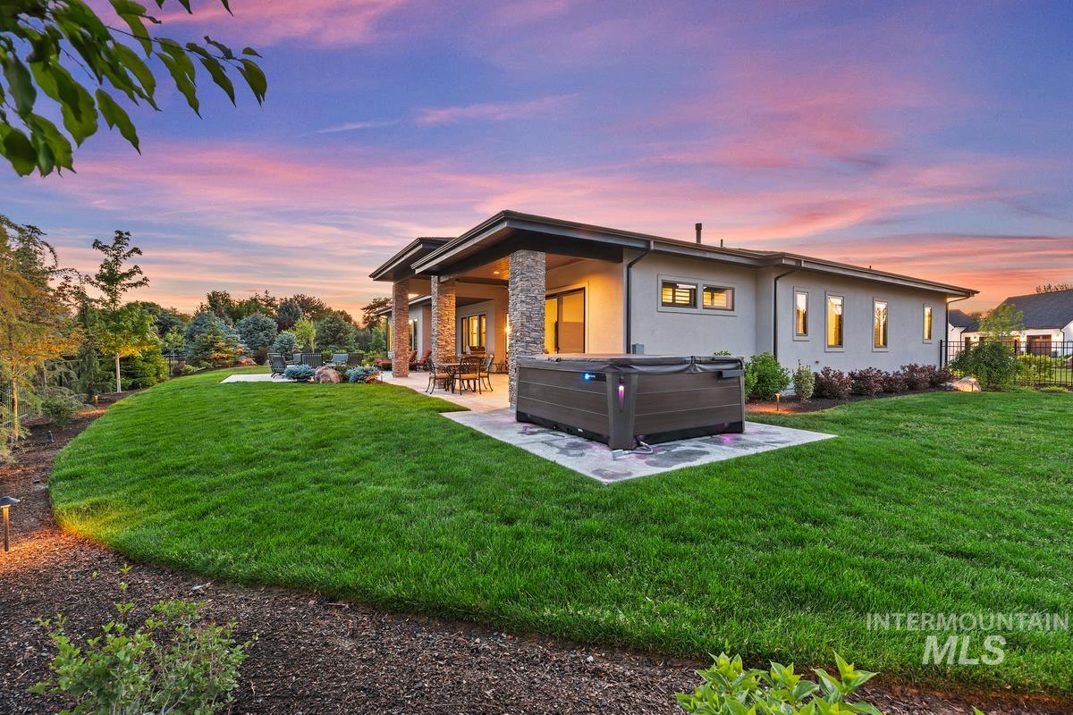 2379 W Clear Creek Drive