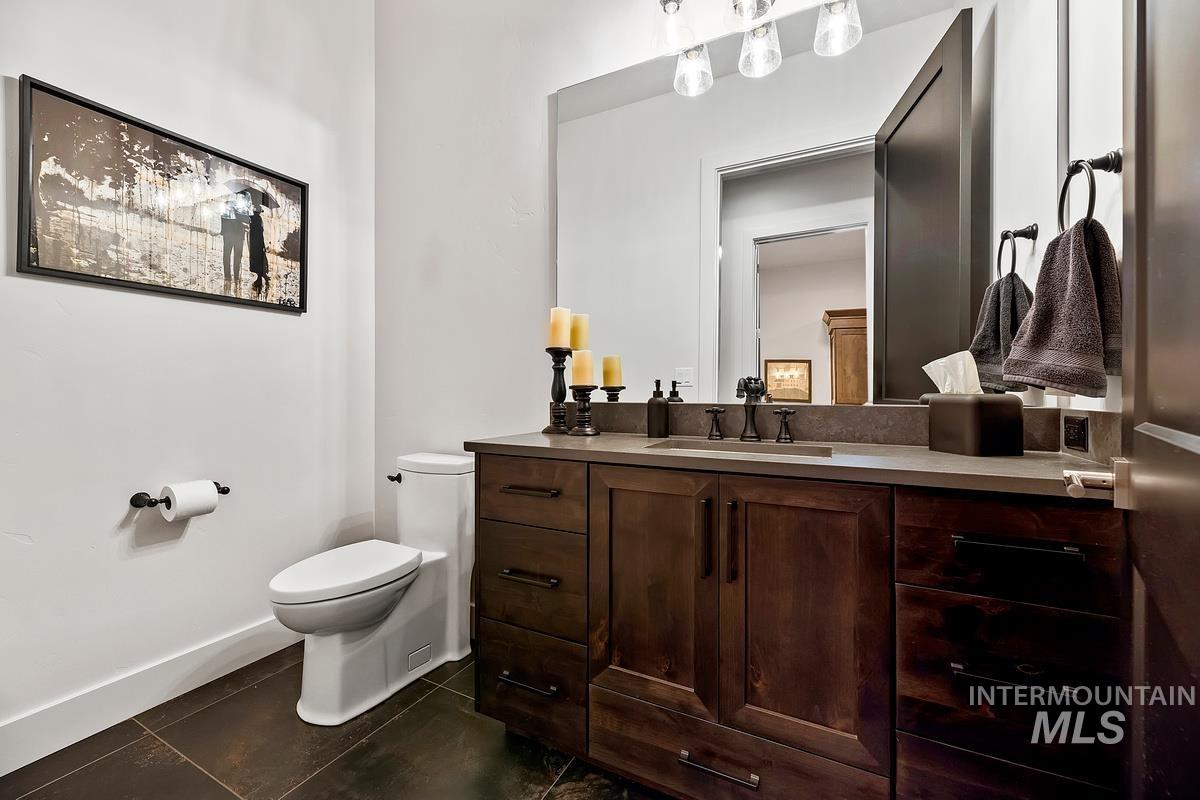 2379 W Clear Creek Drive