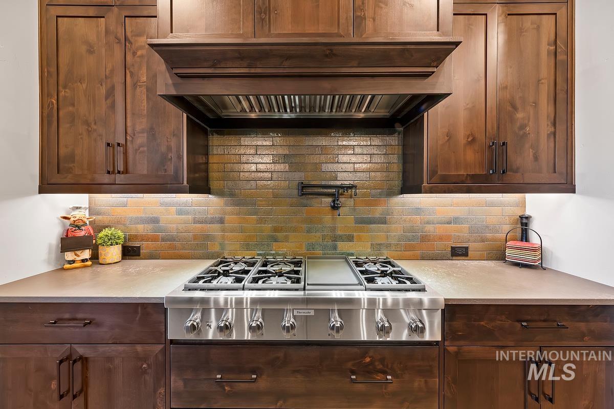 2379 W Clear Creek Drive