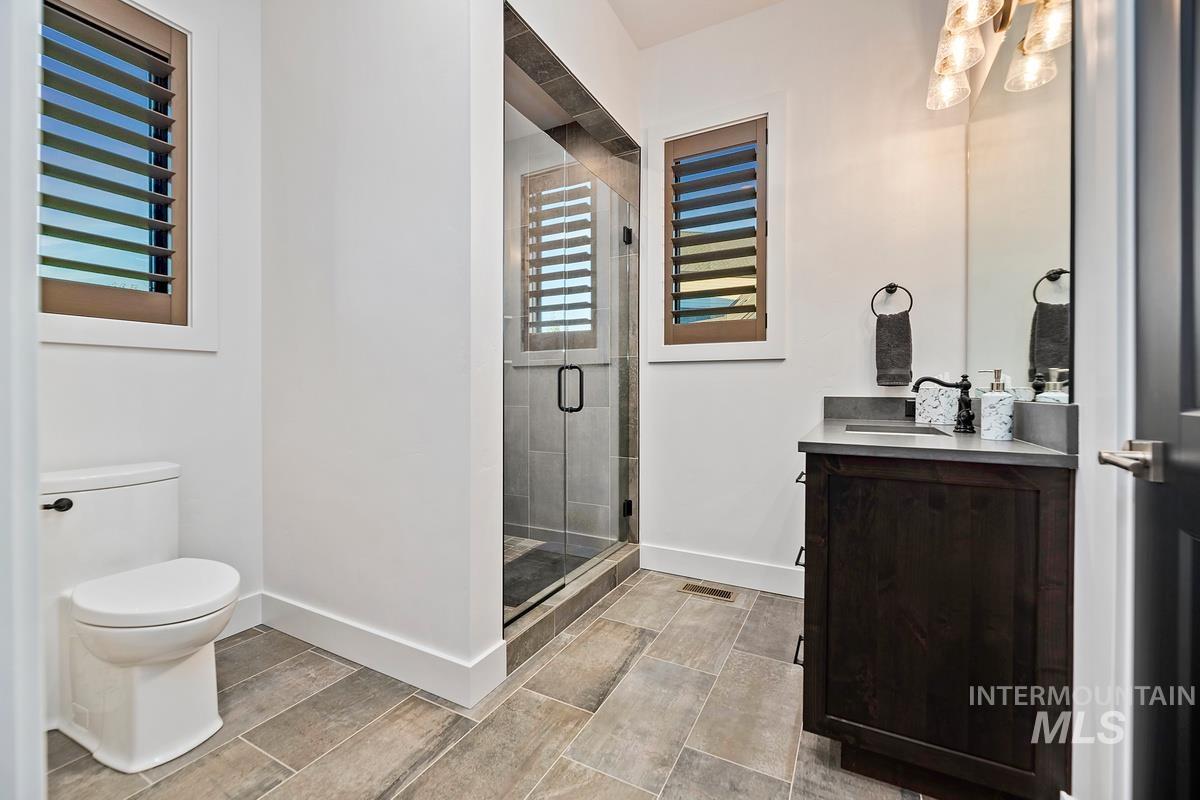 2379 W Clear Creek Drive