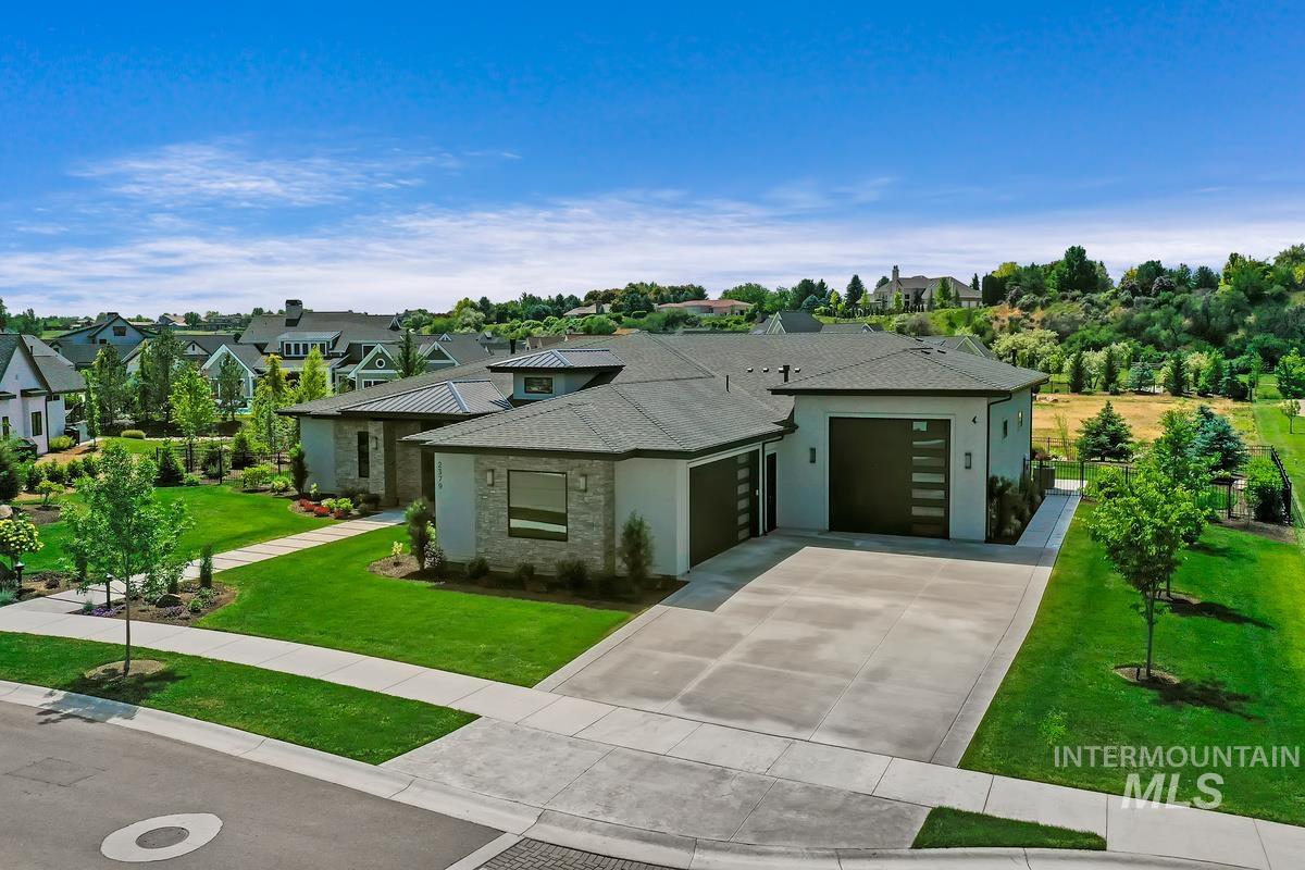 2379 W Clear Creek Drive