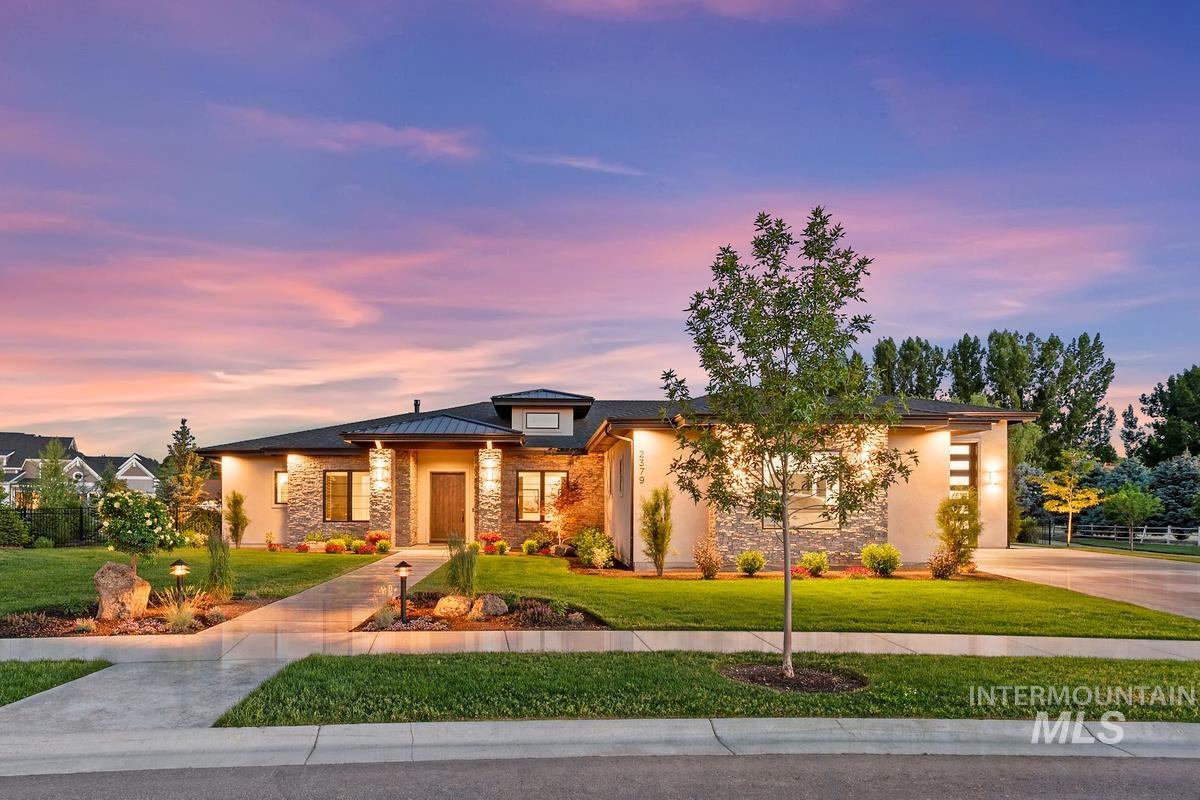 2379 W Clear Creek Drive