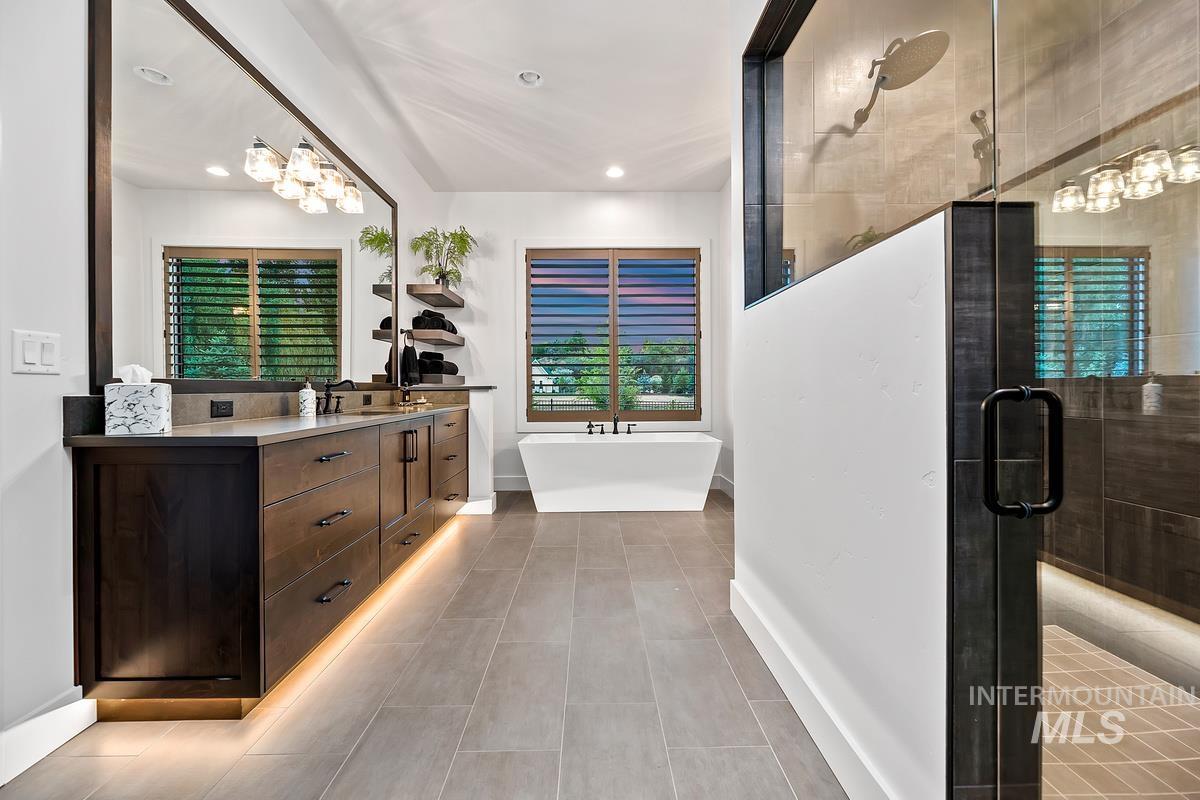 2379 W Clear Creek Drive