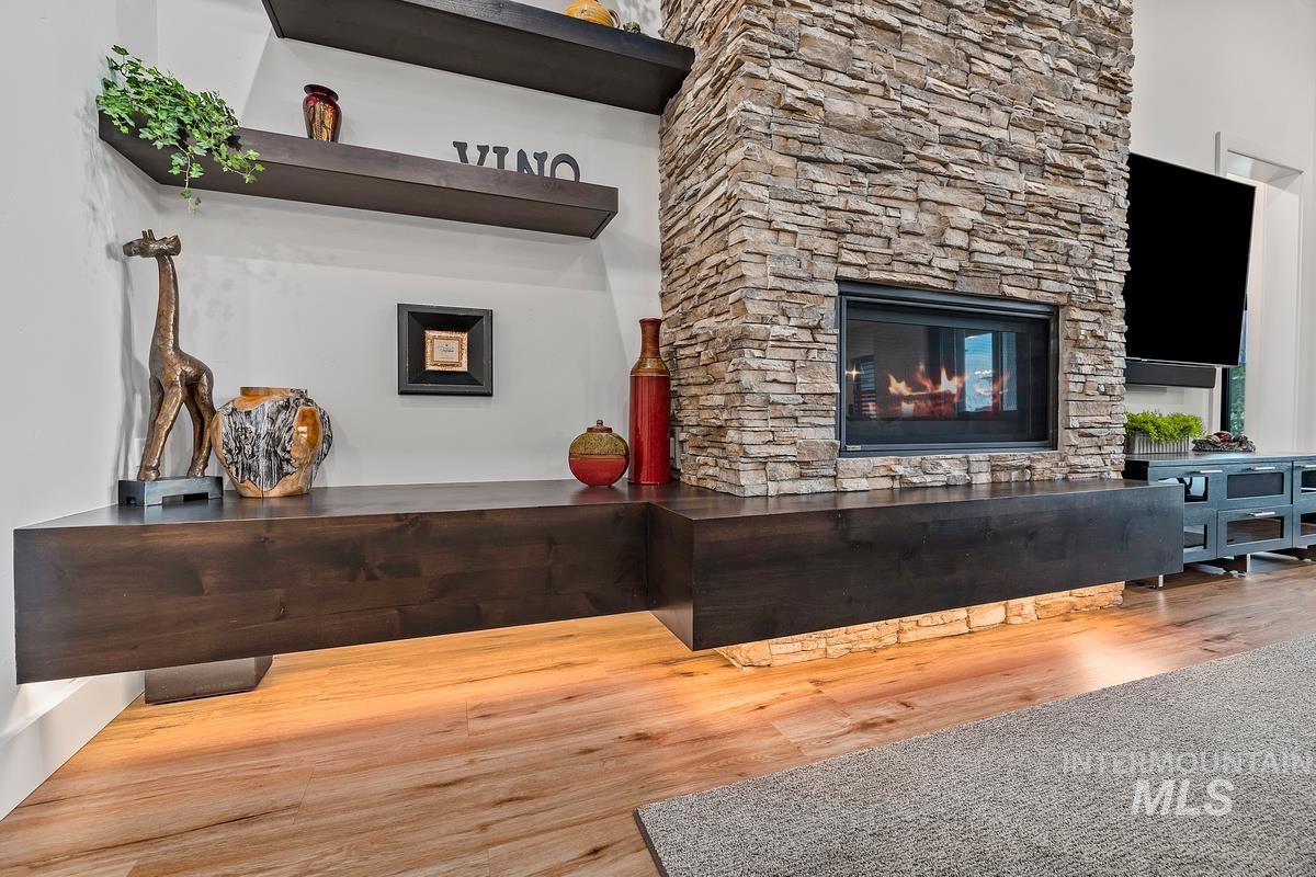 2379 W Clear Creek Drive