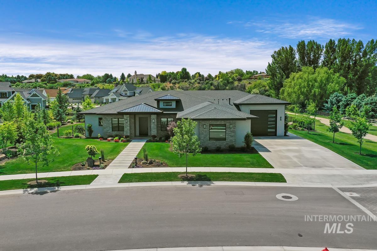 2379 W Clear Creek Drive