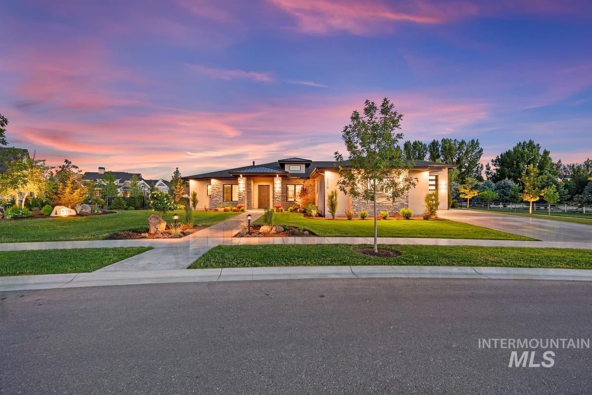 2379 W Clear Creek Drive