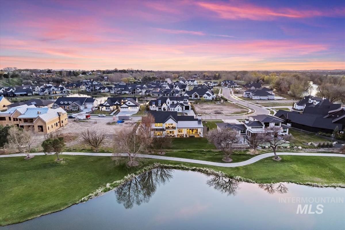 2208 S Mallard Wing Way