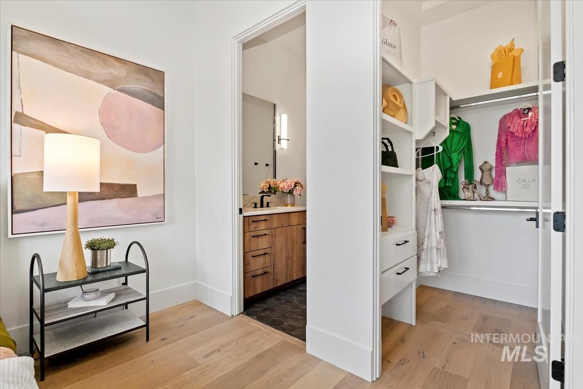 2208 S Mallard Wing Way