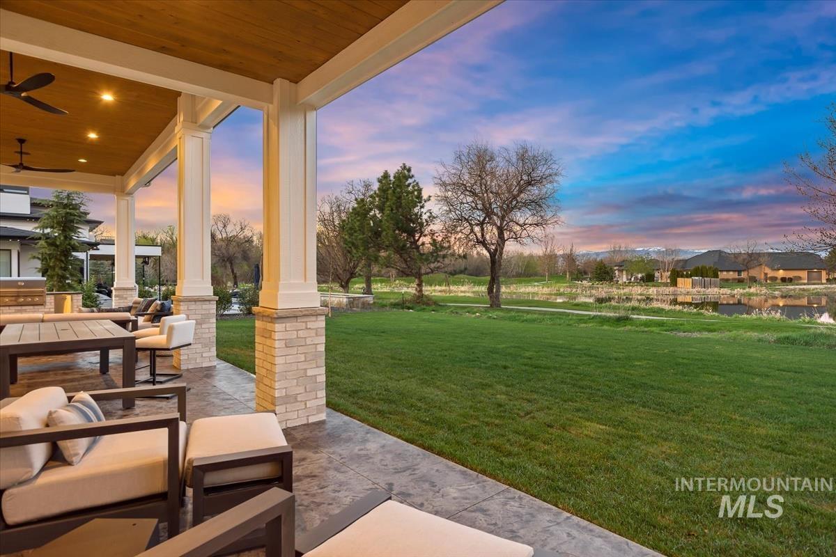 2208 S Mallard Wing Way