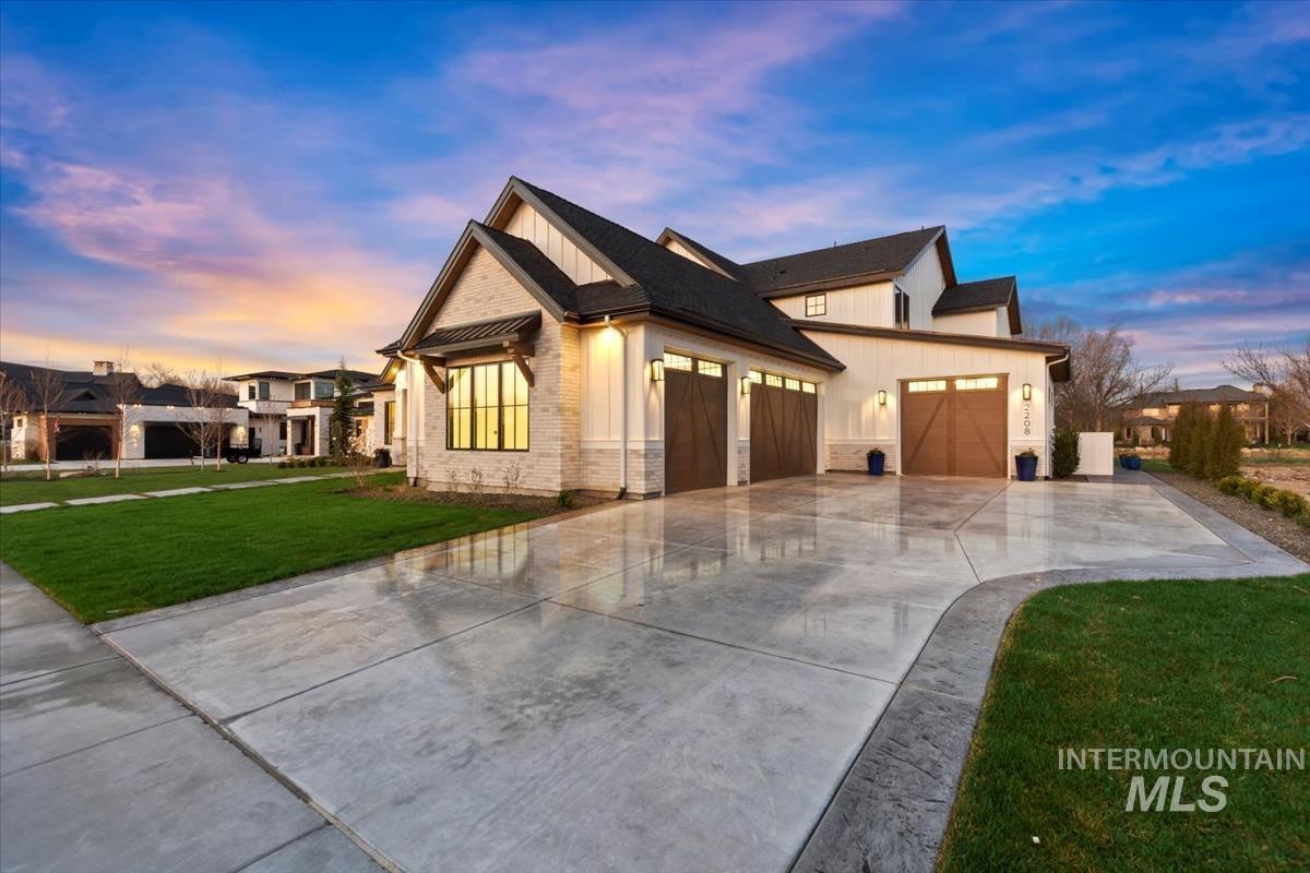 2208 S Mallard Wing Way