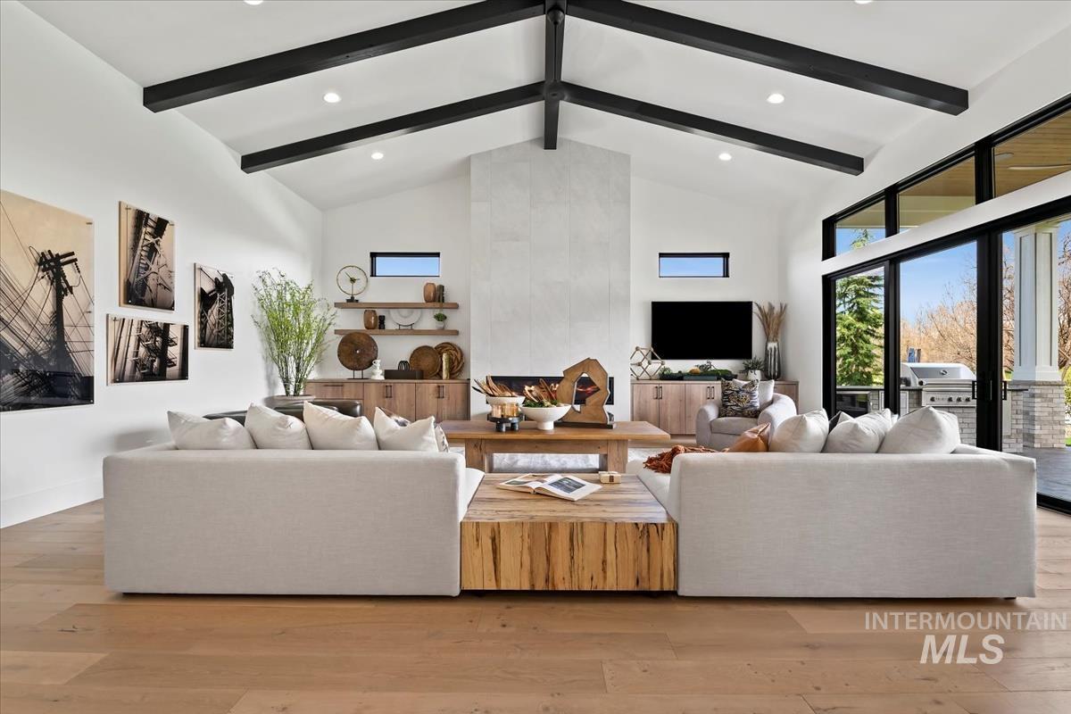 2208 S Mallard Wing Way