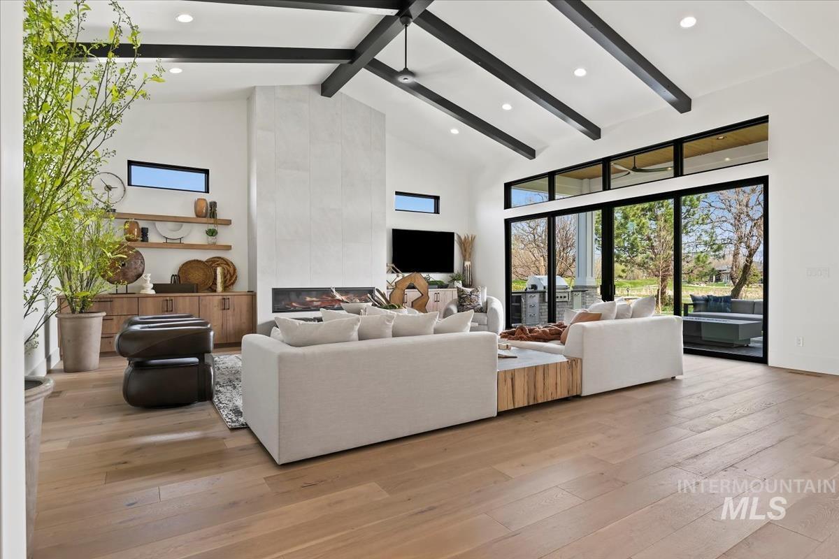 2208 S Mallard Wing Way