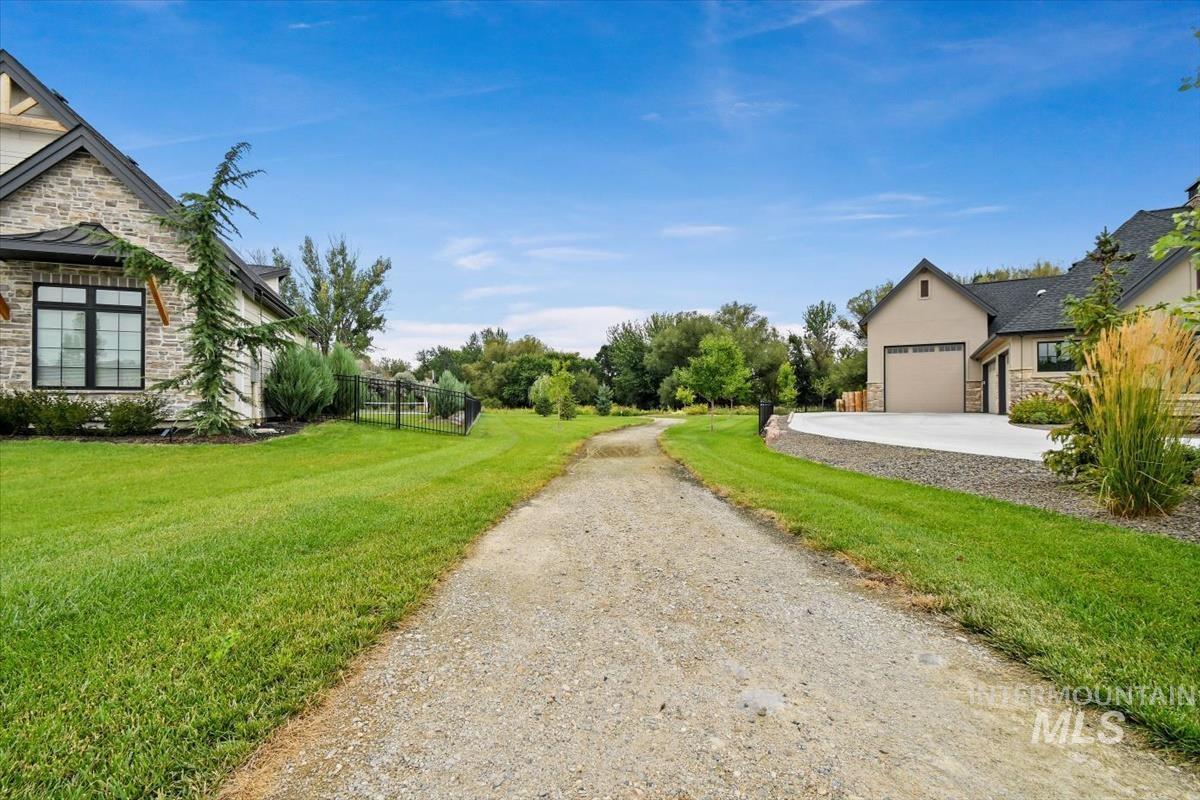 2175 S Mallard Wing Way