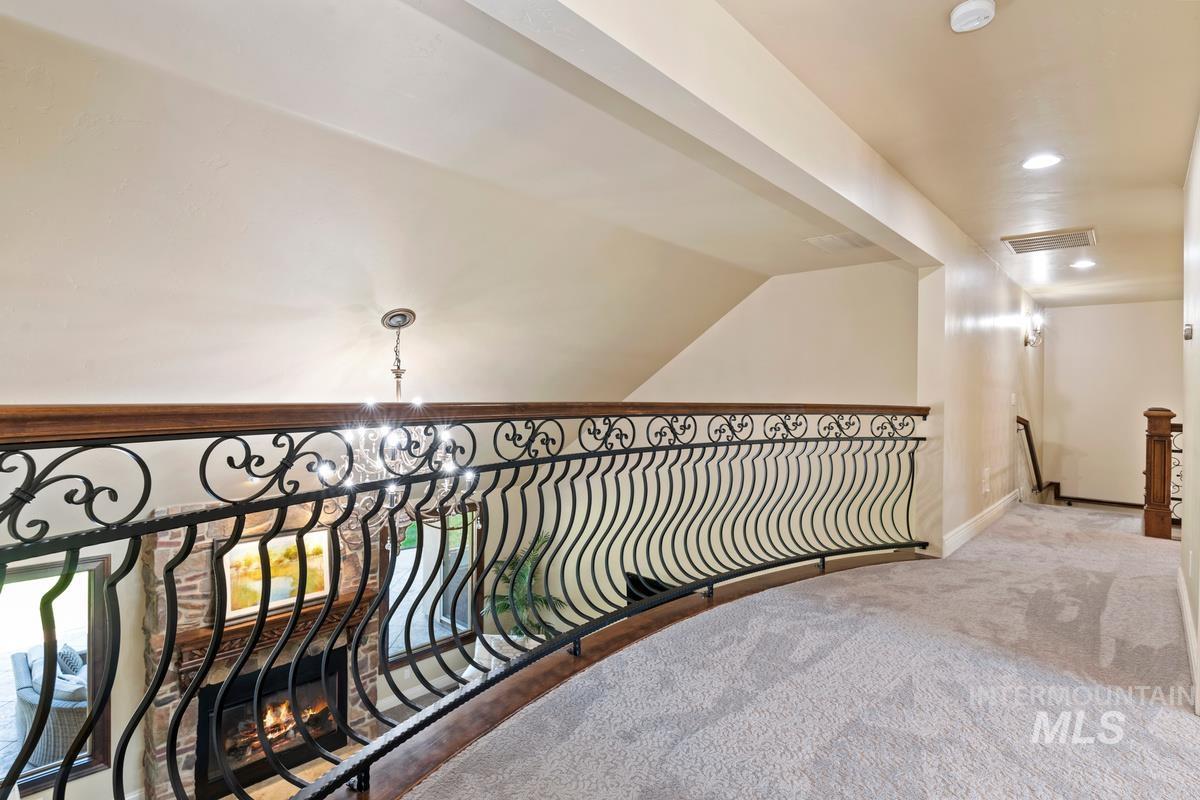 594 W Watersford Dr.