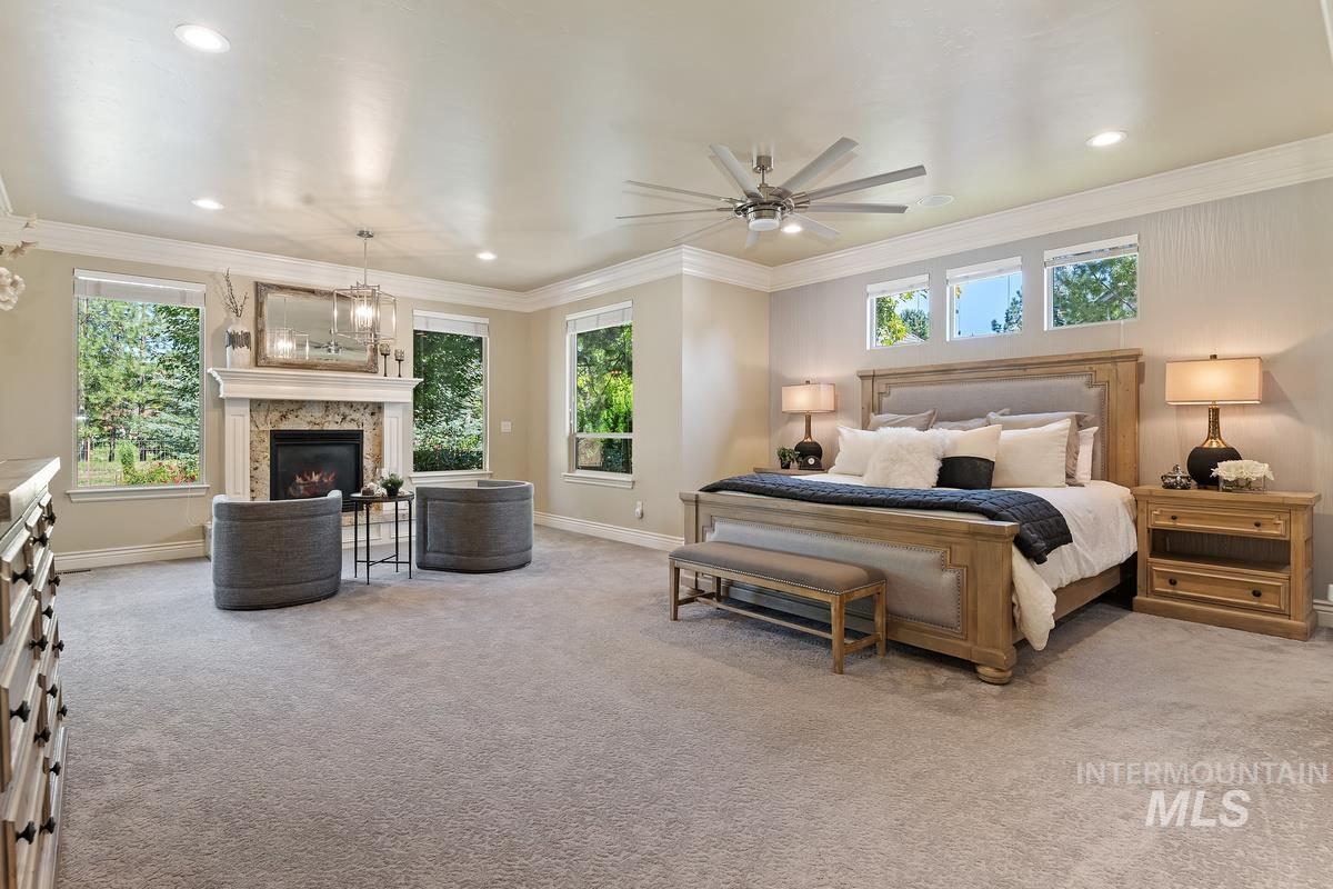 594 W Watersford Dr.