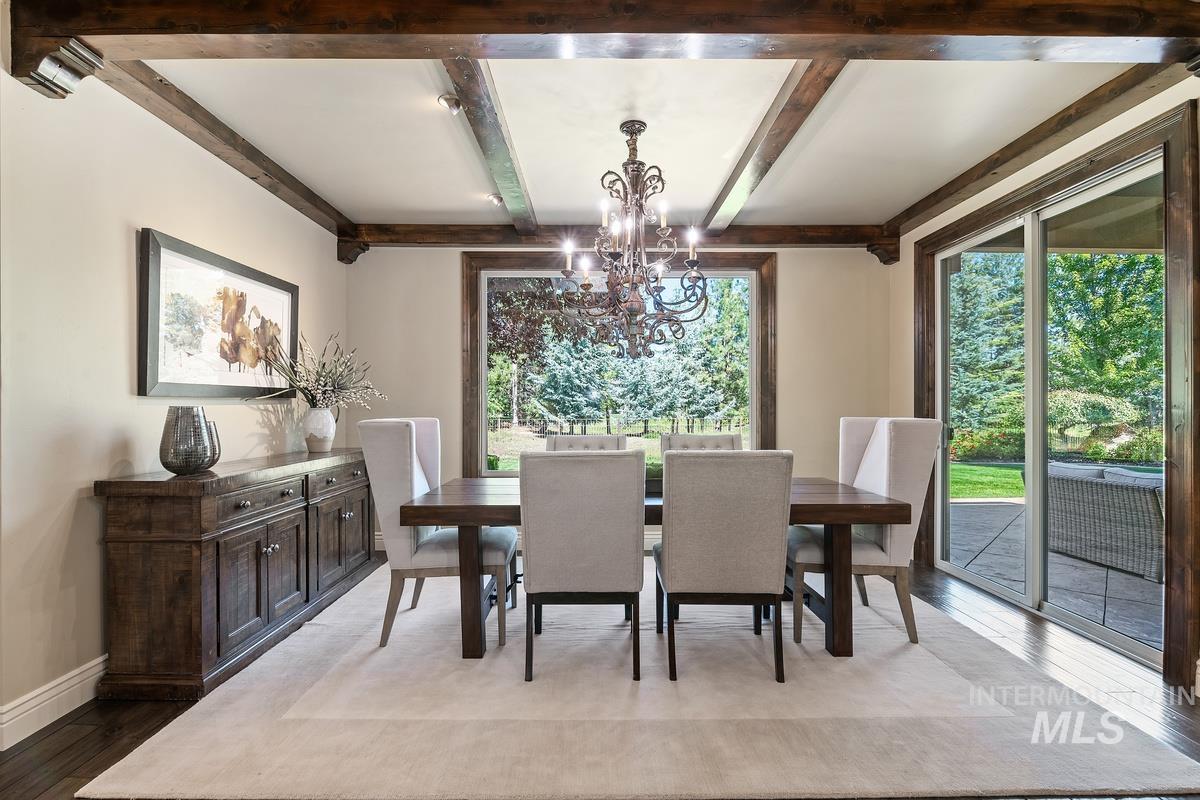 594 W Watersford Dr.