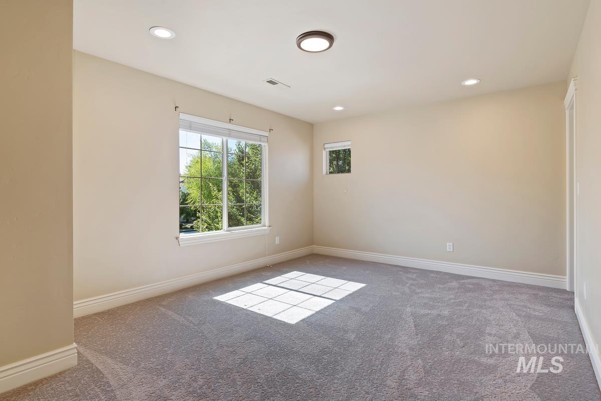 594 W Watersford Dr.