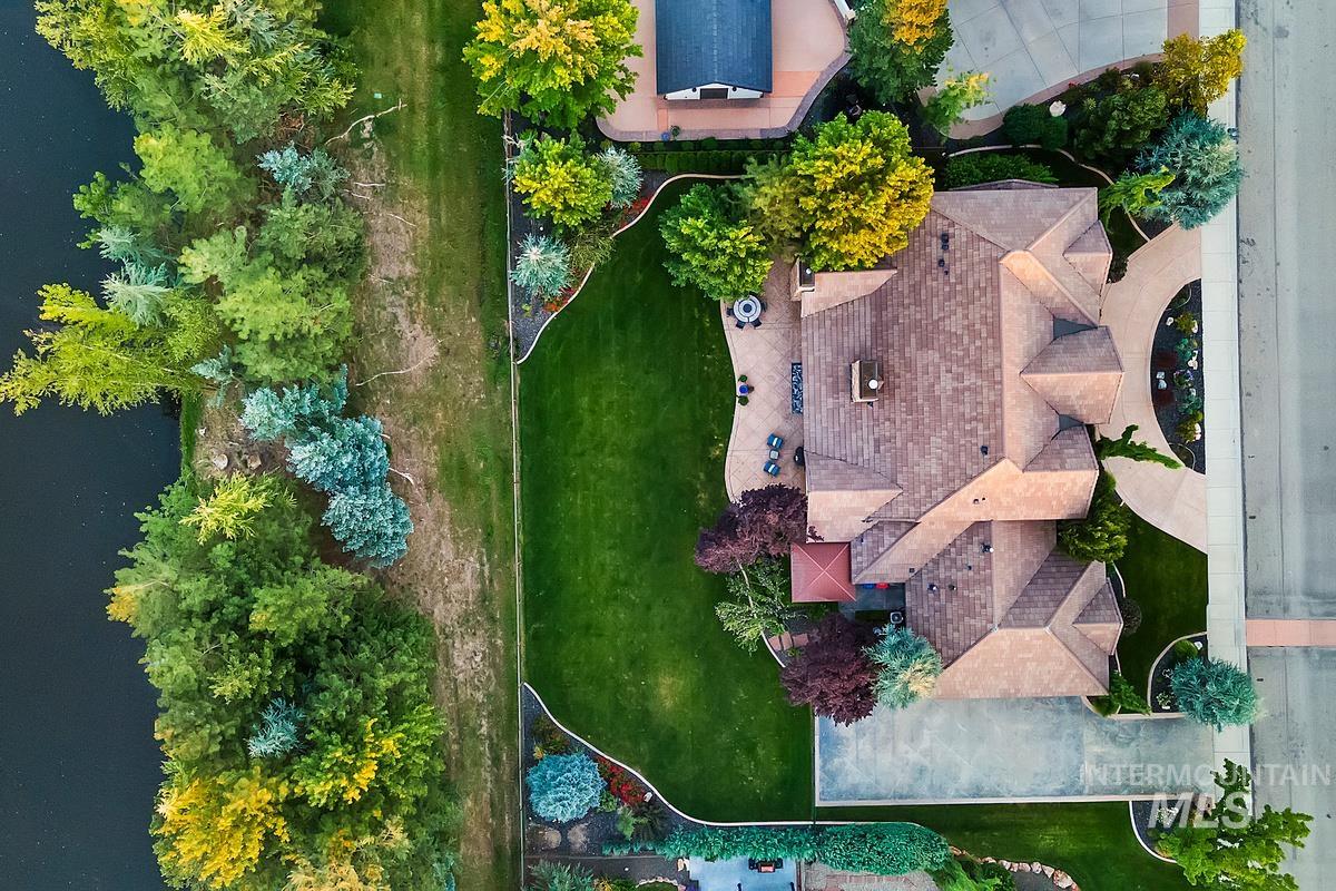 594 W Watersford Dr.