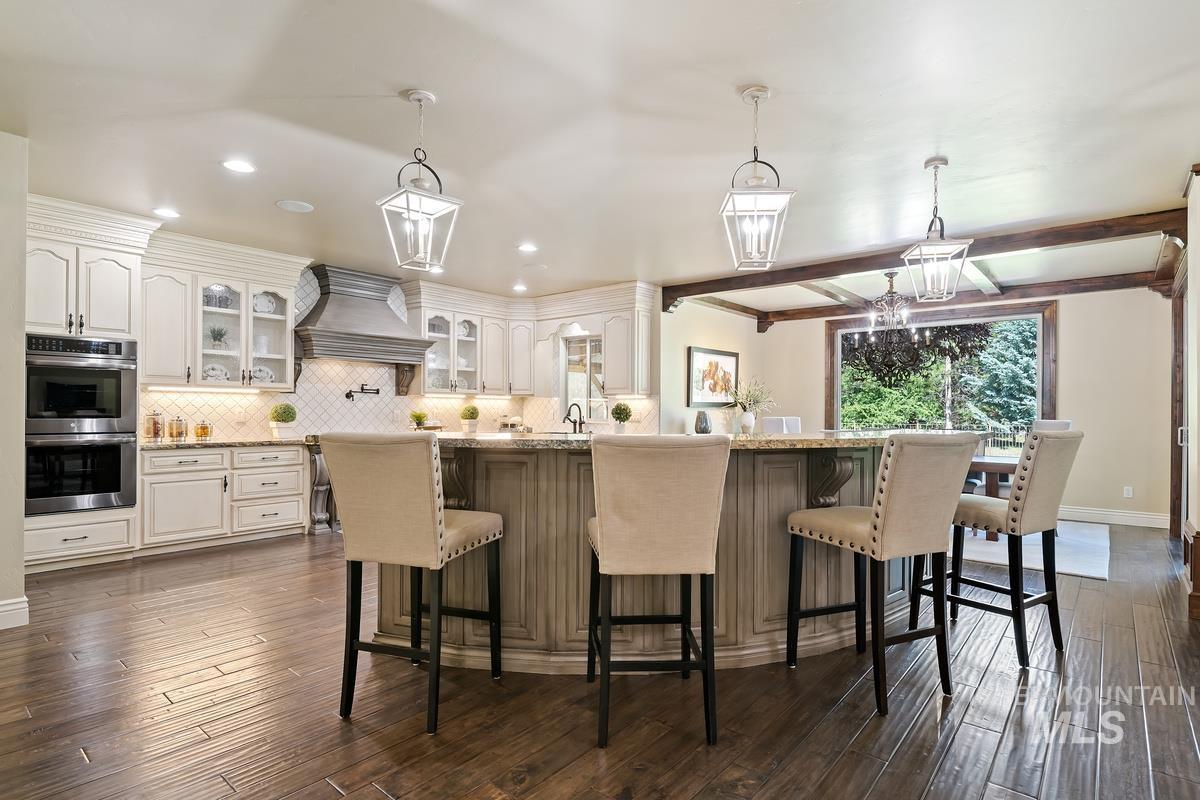 594 W Watersford Dr.