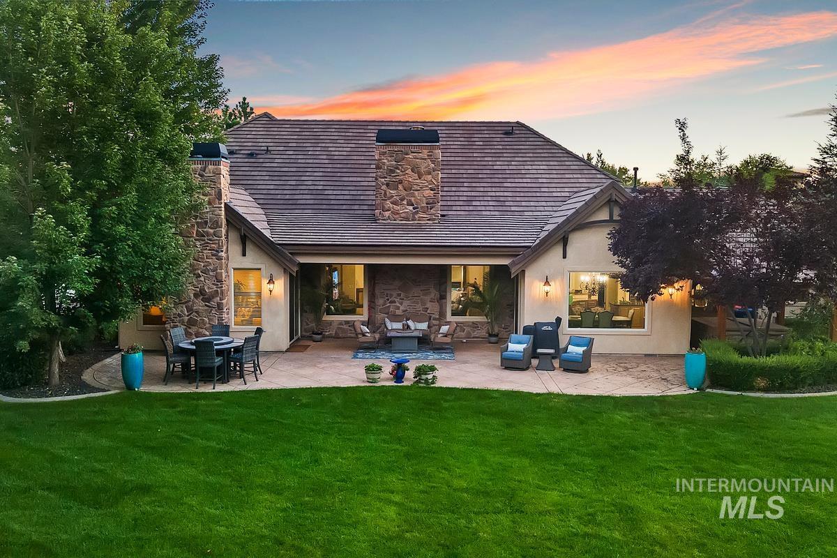 594 W Watersford Dr.