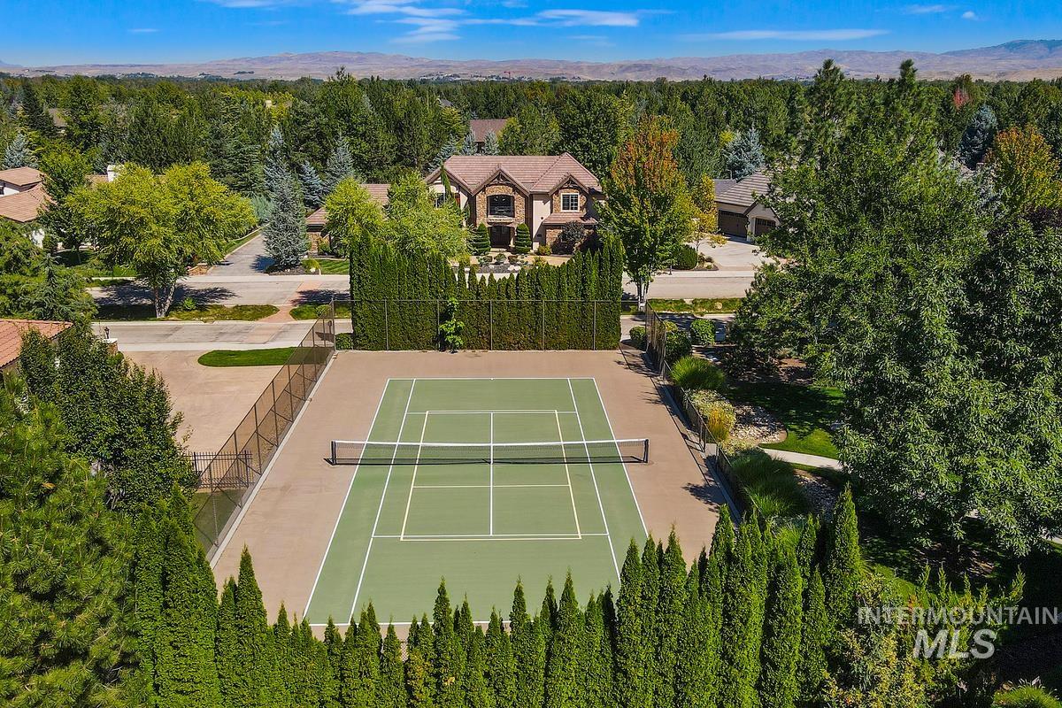 594 W Watersford Dr.