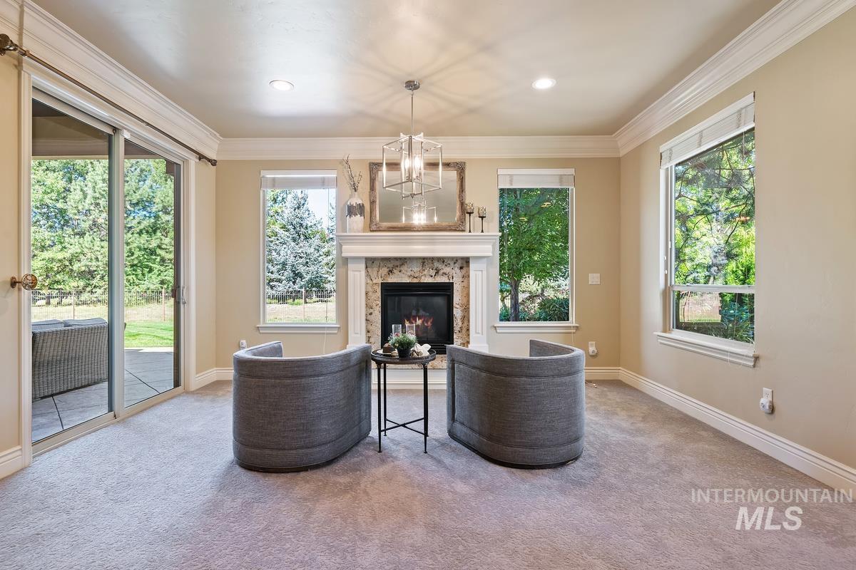 594 W Watersford Dr.