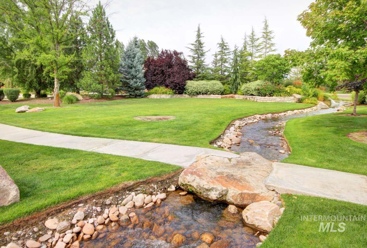 594 W Watersford Dr.