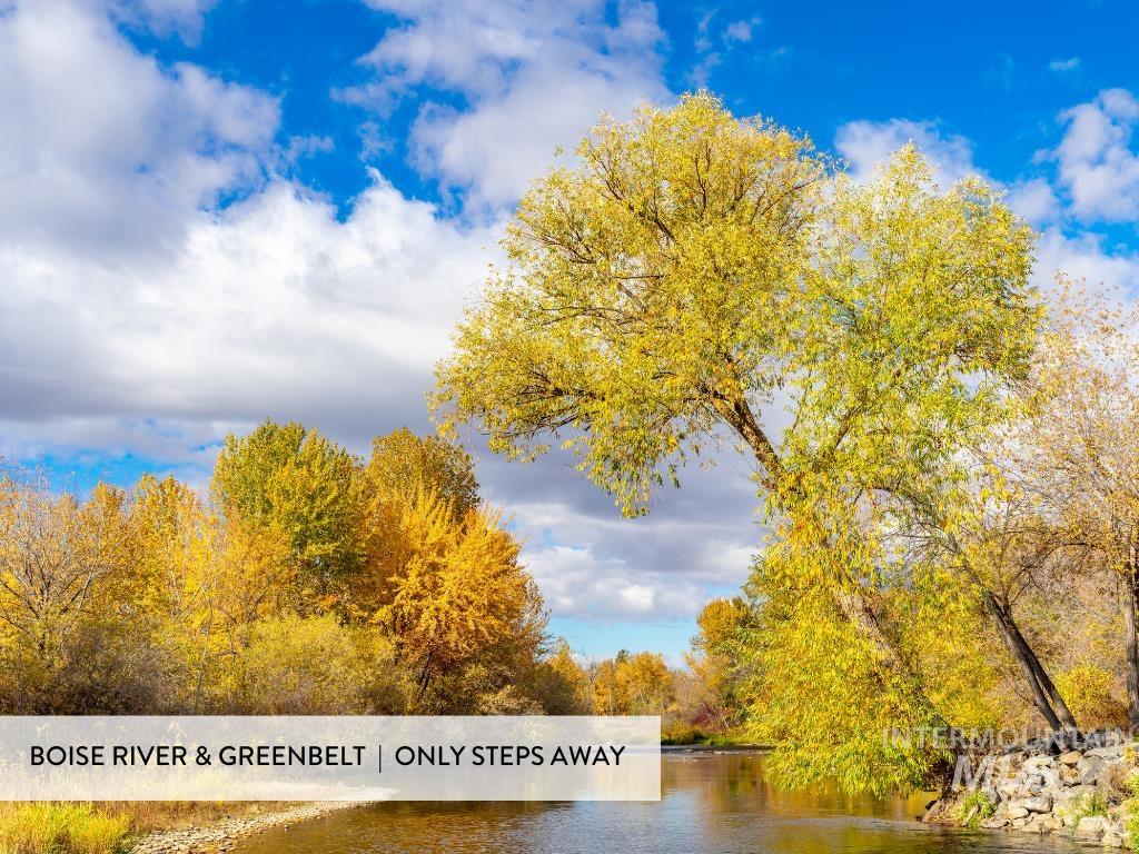 1318 W. Sherington Ct.