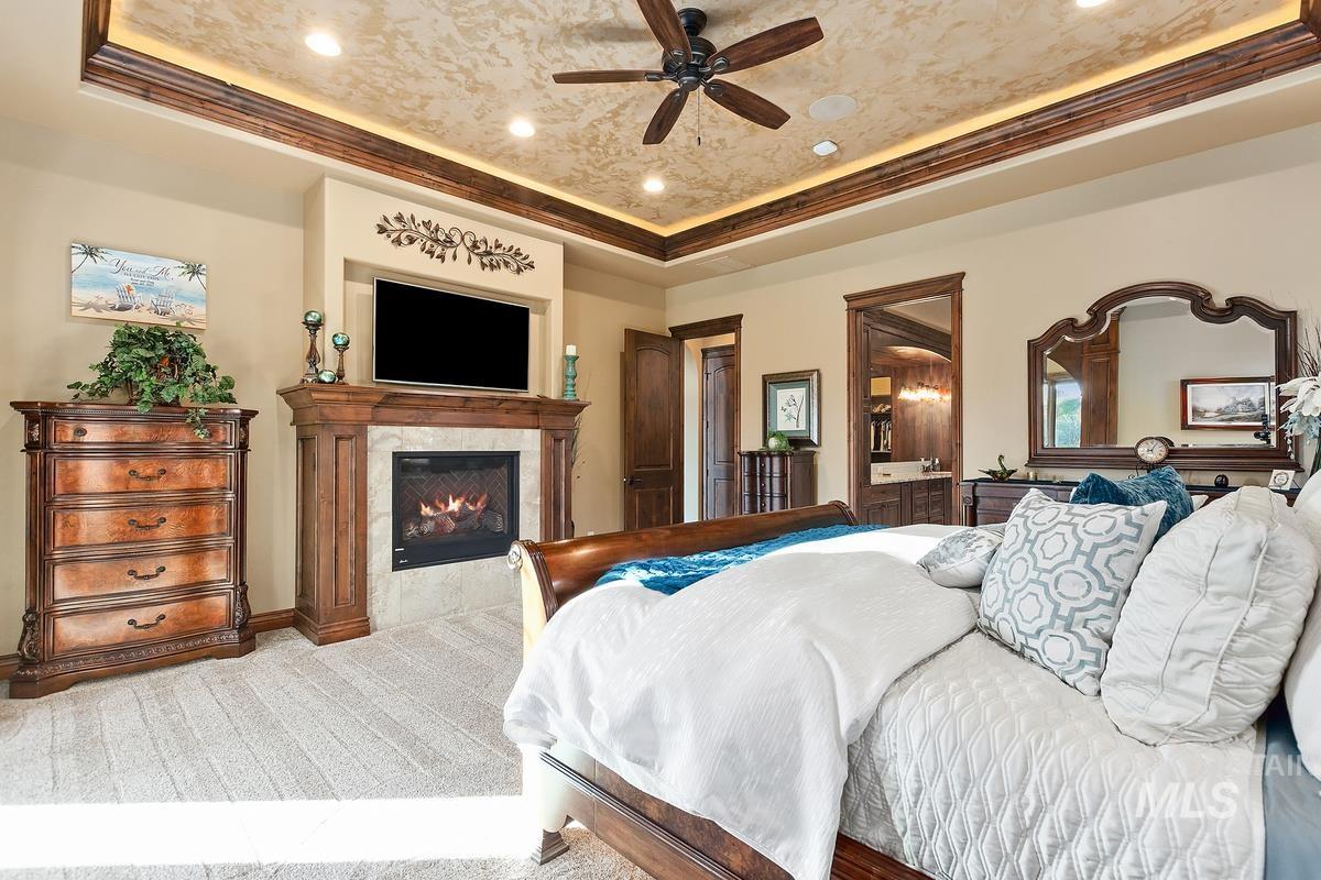 1318 W. Sherington Ct.