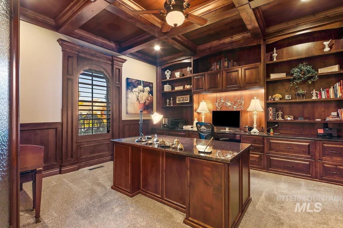 1318 W. Sherington Ct.