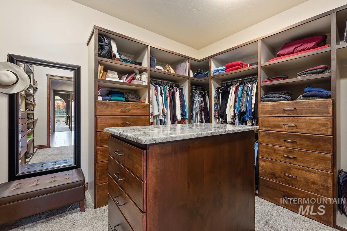 1318 W. Sherington Ct.