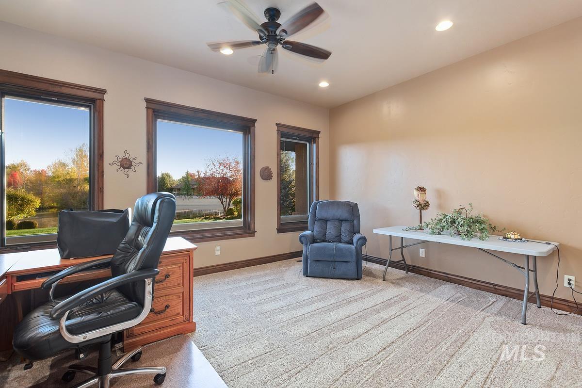 1318 W. Sherington Ct.