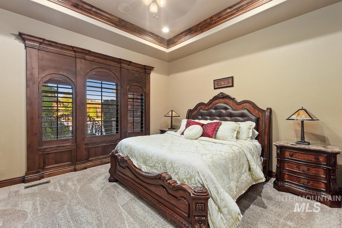 1318 W. Sherington Ct.