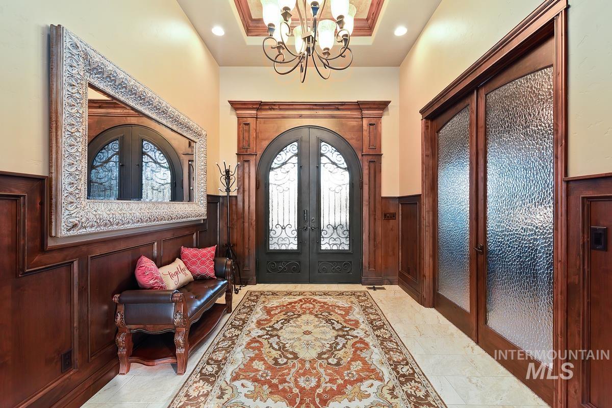 1318 W. Sherington Ct.