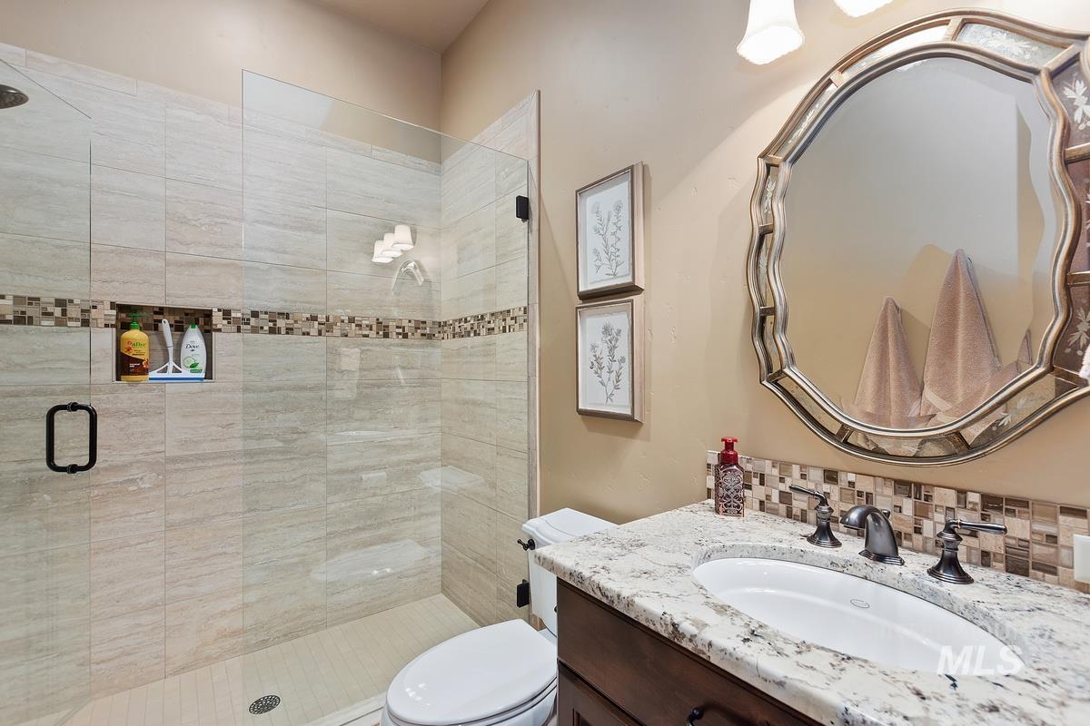 1318 W. Sherington Ct.