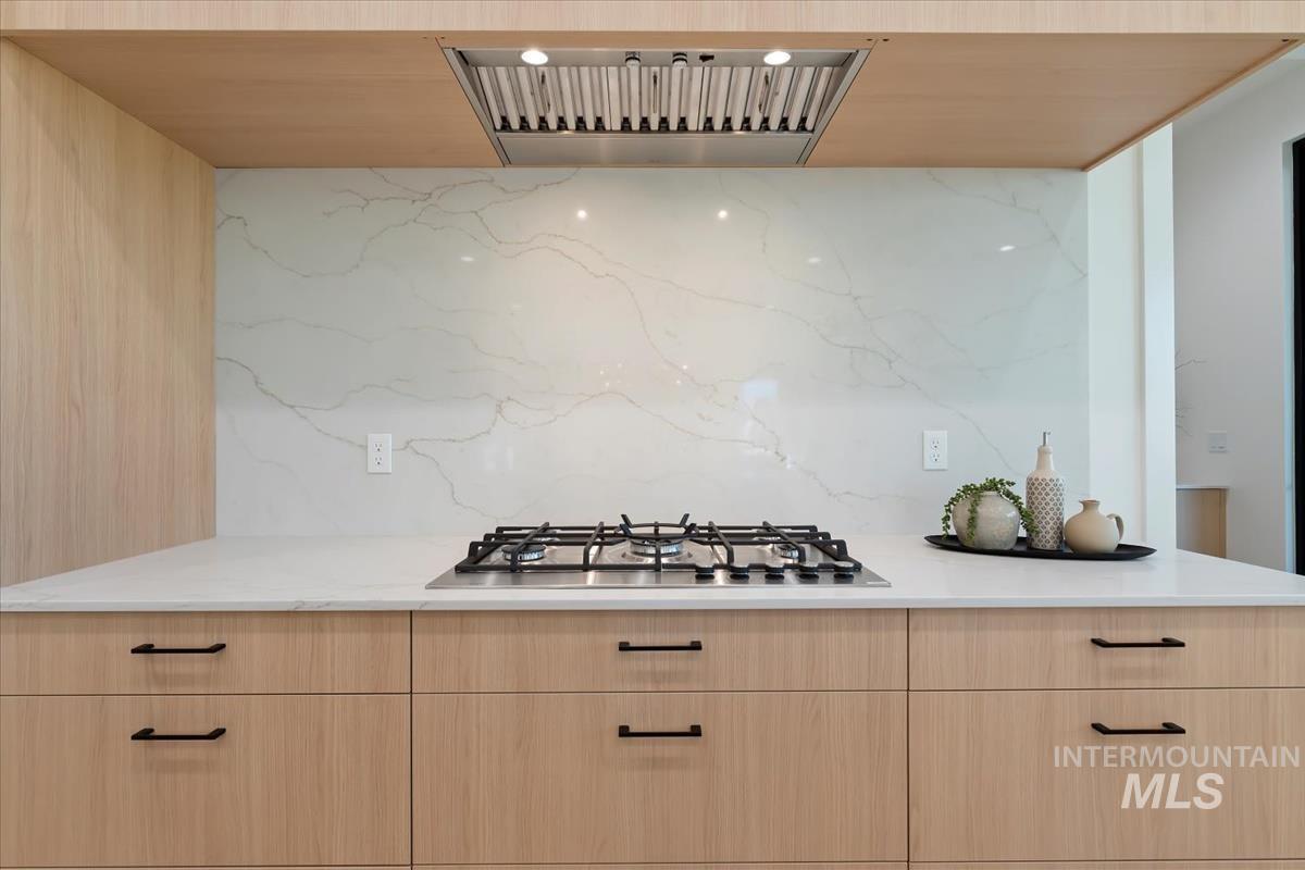 1735 N Meridian Road