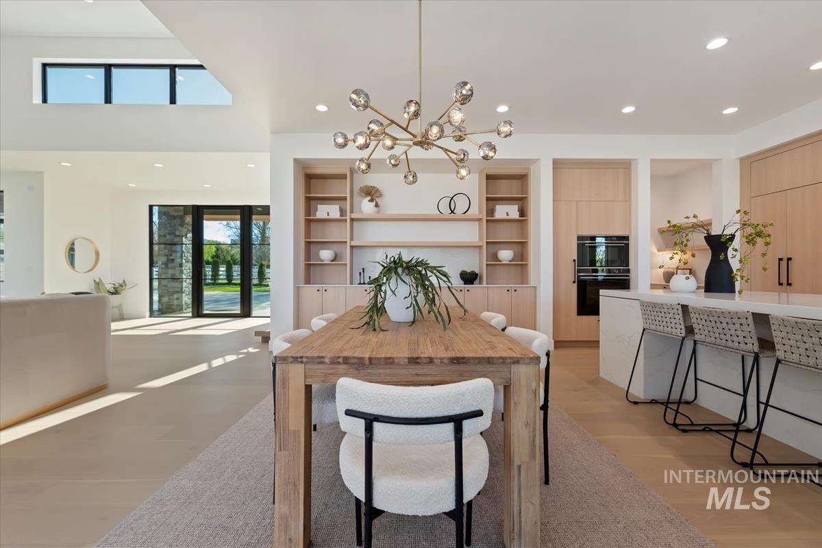 1735 N Meridian Road