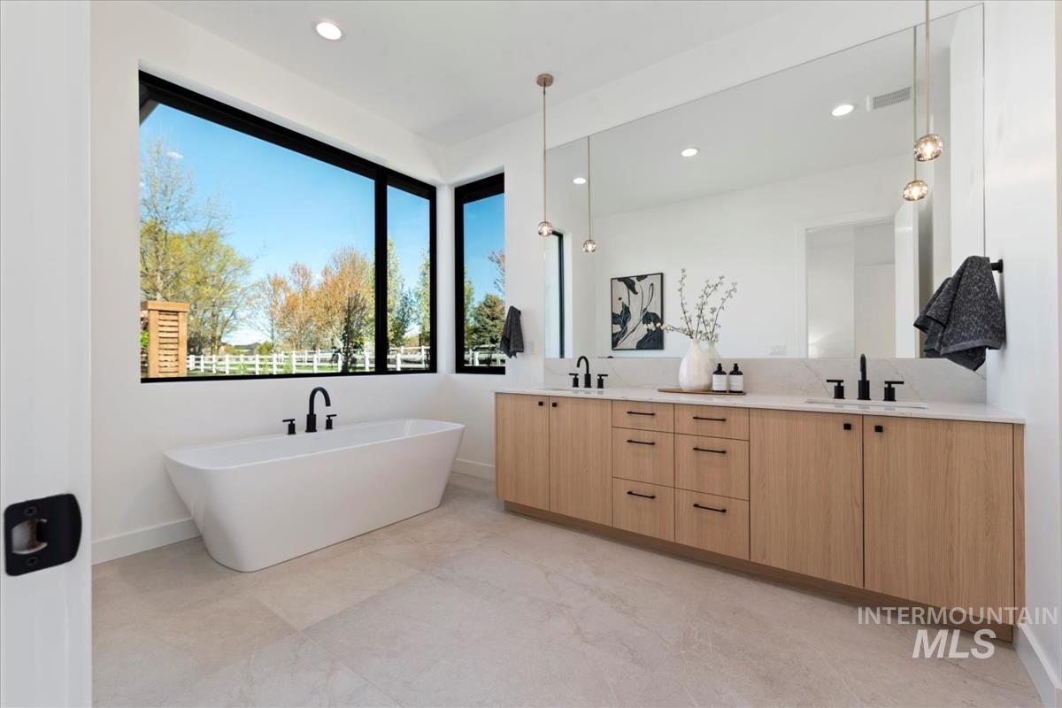 1735 N Meridian Road