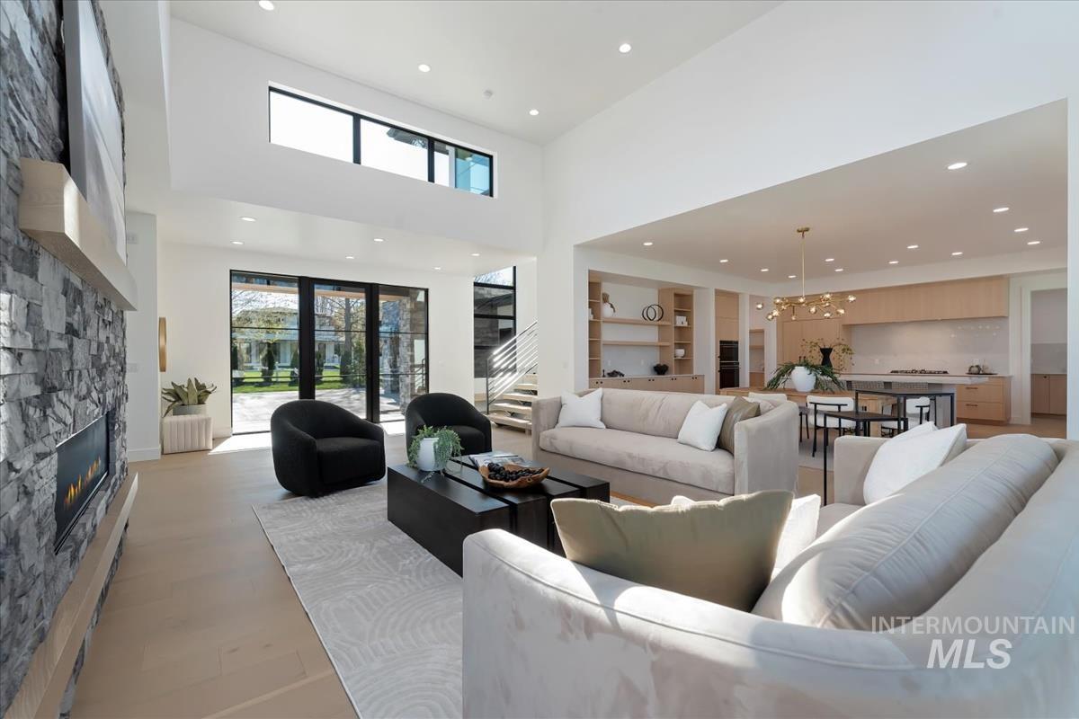 1735 N Meridian Road