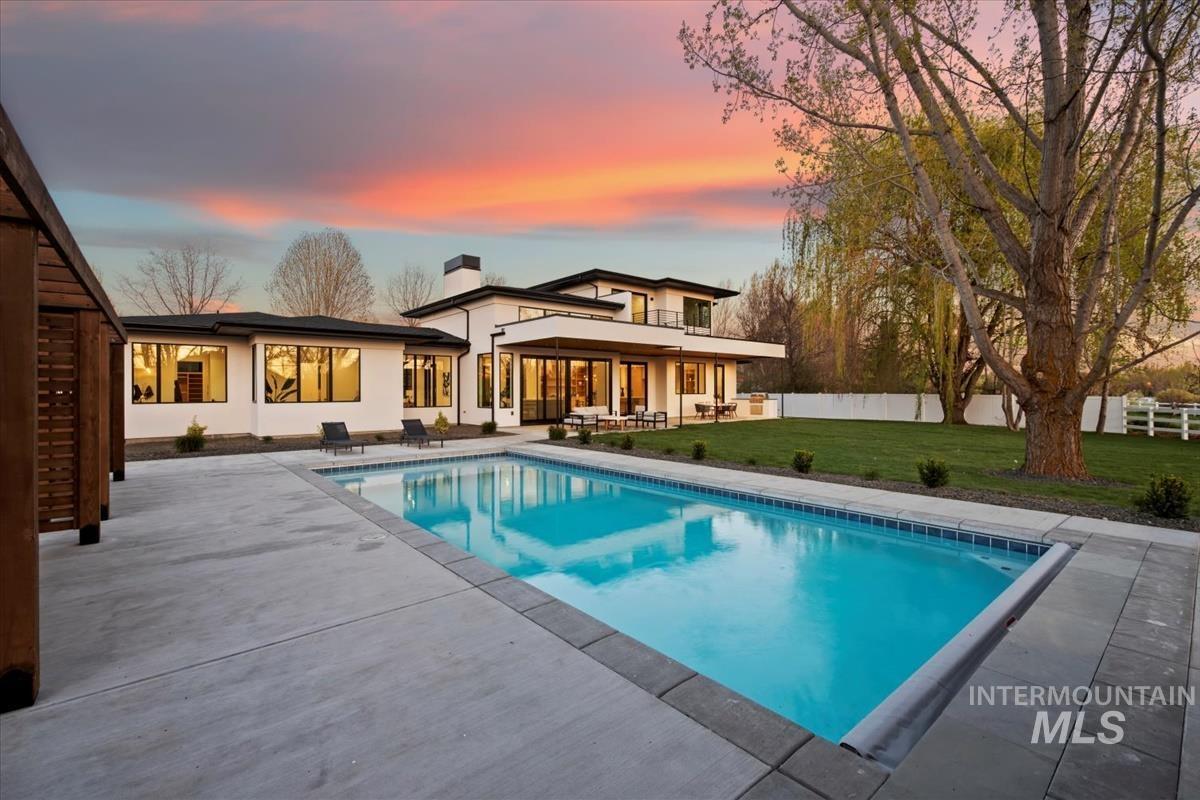 1735 N Meridian Road