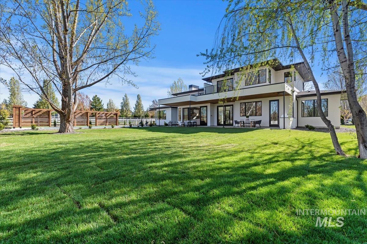 1735 N Meridian Road