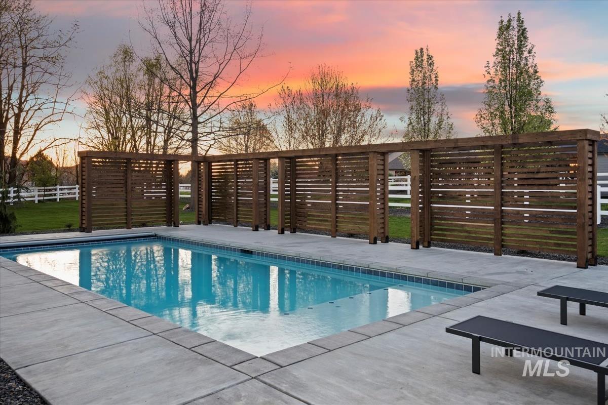 1735 N Meridian Road