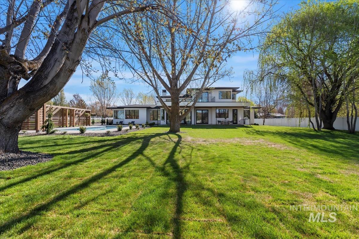 1735 N Meridian Road