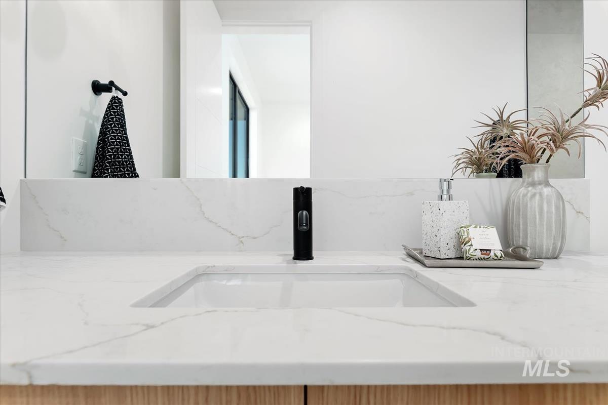 1735 N Meridian Road