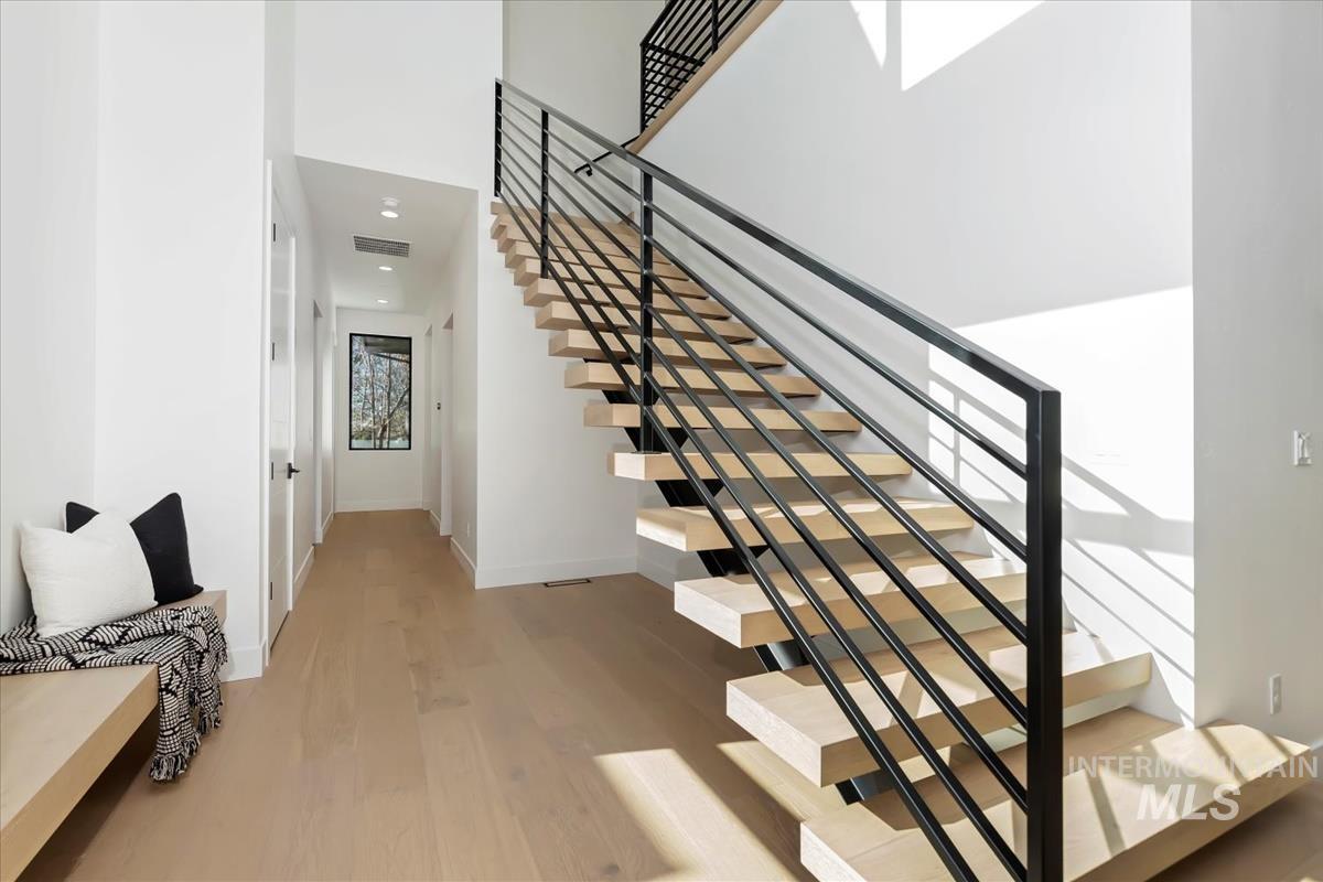 1735 N Meridian Road