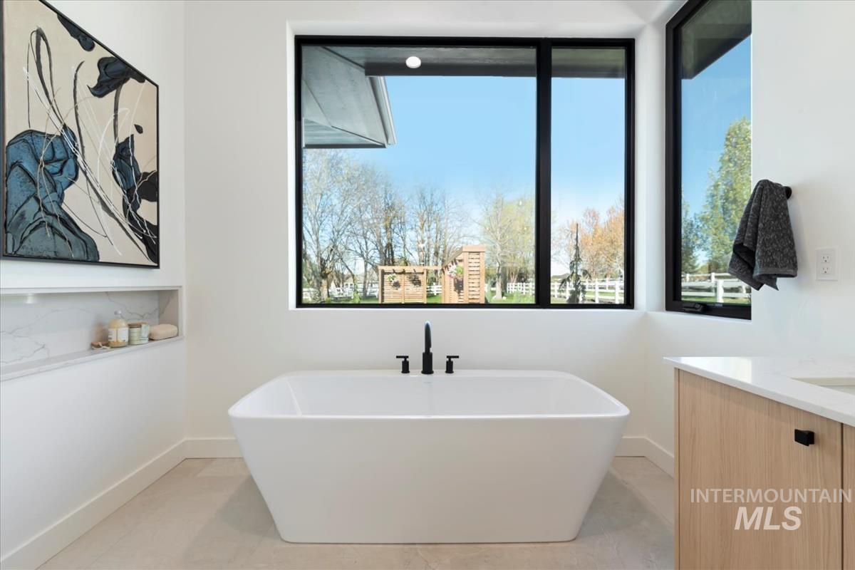 1735 N Meridian Road