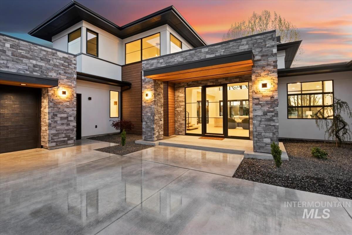 1735 N Meridian Road